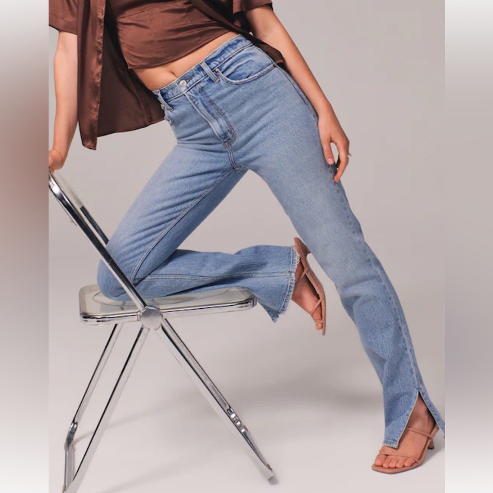 Ultra High Rise 90s Straight Jean
